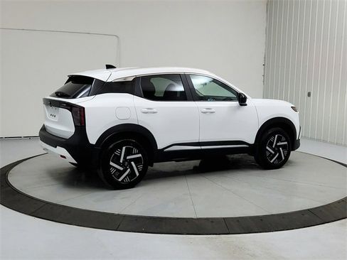 New 2026 Nissan Kicks SV w/ SV Premium Package image 7