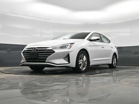 Used 2020 Hyundai Elantra SEL image 31