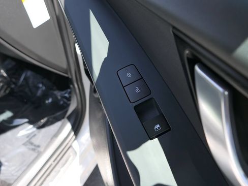 Used 2023 Kia Niro Wave FWD image 25