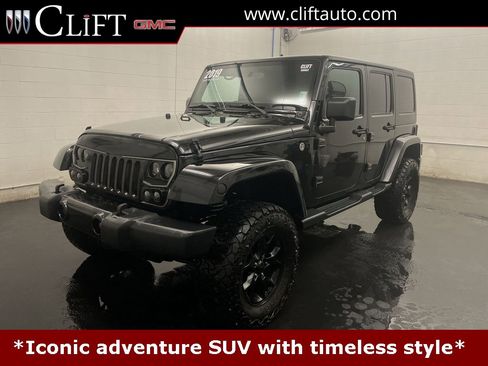Used 2018 Jeep Wrangler Unlimited Sahara w/ Dual Top Group image 1