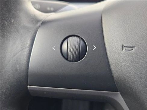 Used 2018 Tesla Model 3 Long Range image 11