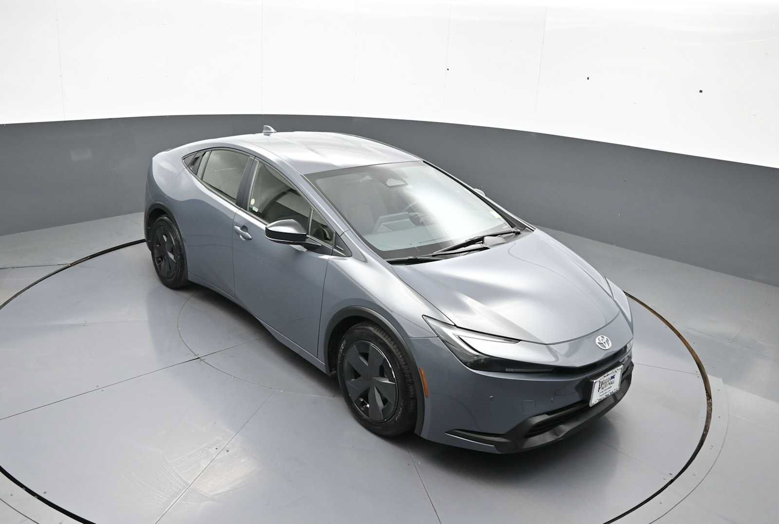 Used 2025 Toyota Prius LE FWD image 35