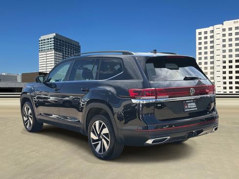 Used 2024 Volkswagen Atlas SE FWD image 3