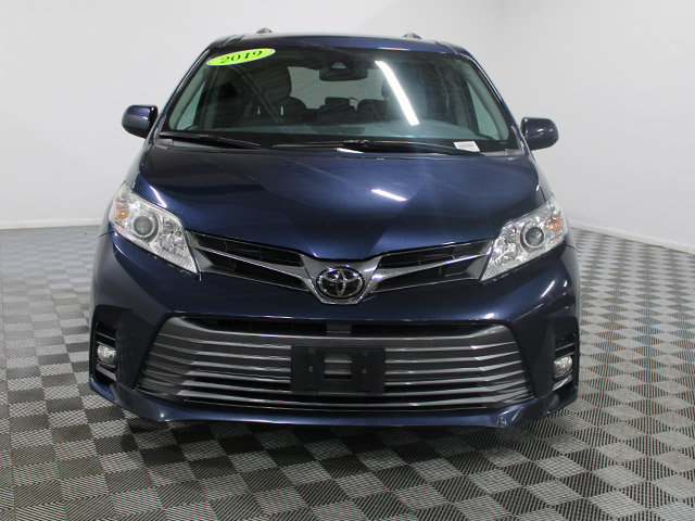 Used 2019 Toyota Sienna XLE FWD image 9