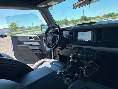 Used 2021 Ford Bronco Badlands w/ Sasquatch Package AWD/4WD image 27