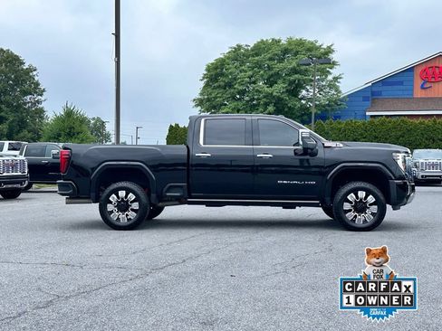 Used 2024 GMC Sierra 2500 Denali w/ Denali Reserve Package AWD/4WD image 3