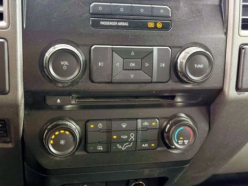 Used 2018 Ford F250 XL w/ Power Equipment Group AWD/4WD image 29