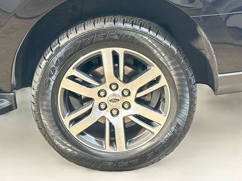 Certified 2023 Ford Expedition Limited image 7