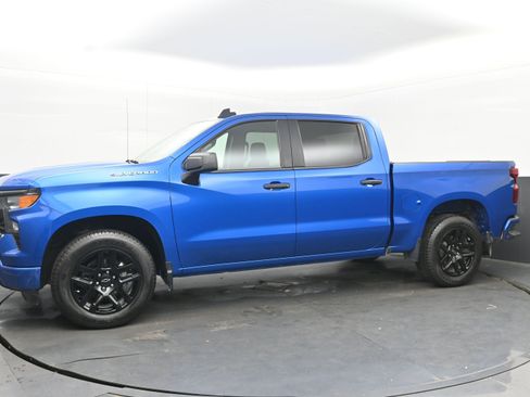 Used 2023 Chevrolet Silverado 1500 Custom image 5