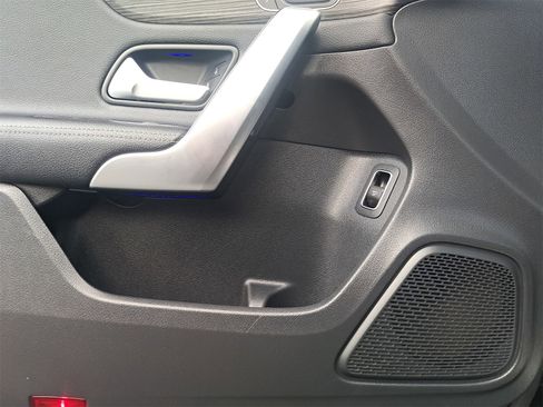 Used 2022 Mercedes-Benz A 220 image 29