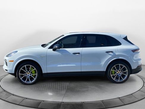 Used 2019 Porsche Cayenne E-Hybrid image 4