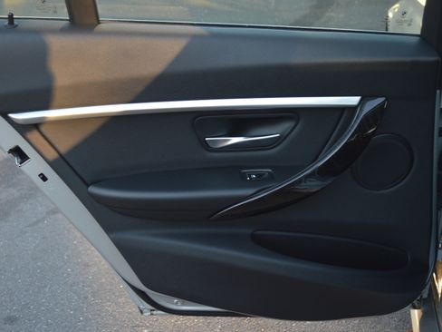 Used 2017 BMW 330i Sedan image 29