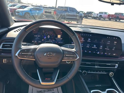 Used 2025 Chevrolet Traverse Z71 w/ Enhanced Driving Package image 19