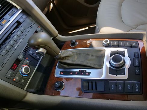 Used 2008 Audi Q7 3.6 Premium image 14