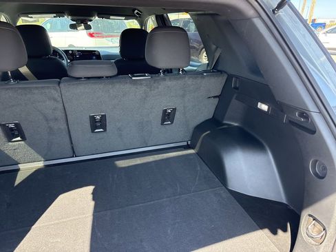 Used 2026 Chevrolet Equinox LT FWD image 9