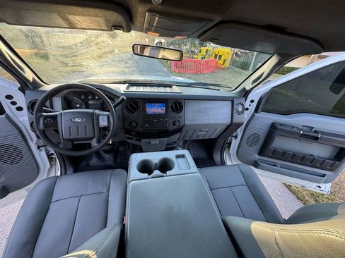Used 2012 Ford F250 XL w/ PWR Equipment Group image 9