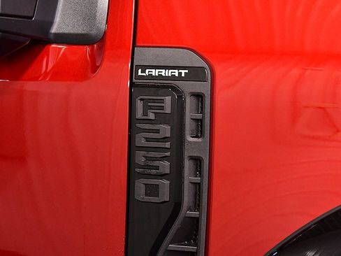 New 2025 Ford F250 Lariat w/ Lariat Ultimate Package image 9