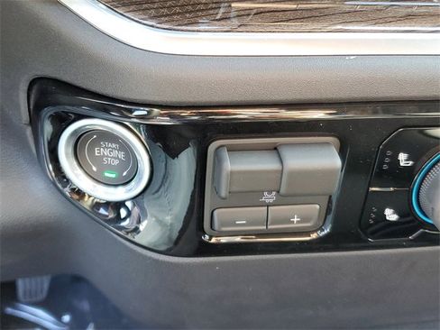 New 2026 Chevrolet Silverado 1500 LT image 30