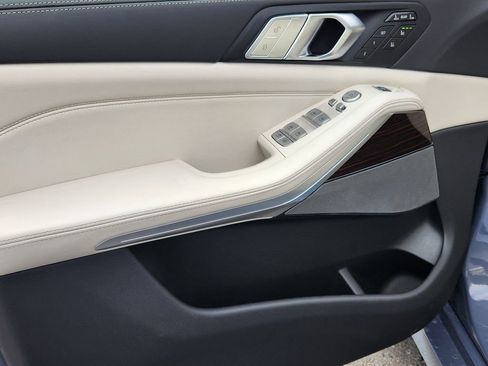 New 2026 BMW X7 xDrive40i image 8