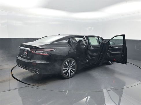 Used 2023 Nissan Maxima SV w/ Floor Mat Group image 40