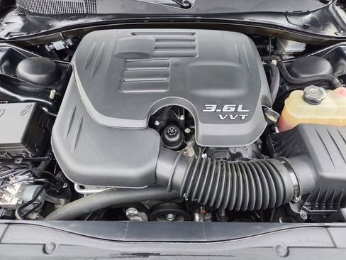 Used 2021 Chrysler 300 Touring w/ Sport Appearance Package RWD image 30