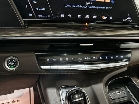 Used 2021 Cadillac Escalade ESV Premium Luxury AWD/4WD image 28