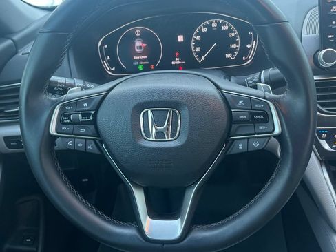 Used 2018 Honda Accord Touring image 19