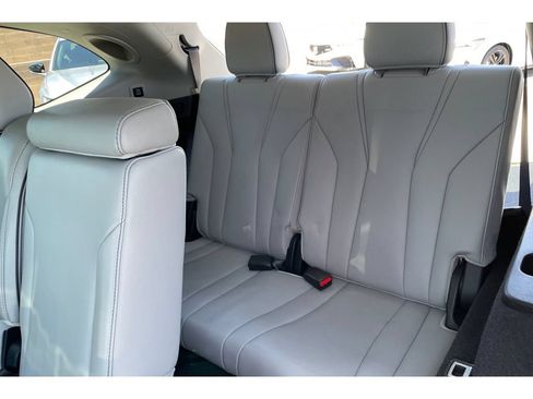Certified 2023 Acura MDX SH-AWD w/ Advance Package image 17