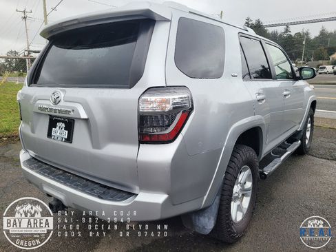 Used 2018 Toyota 4Runner 4WD image 5