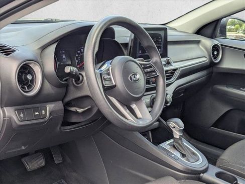 Used 2020 Kia Forte LXS FWD image 10