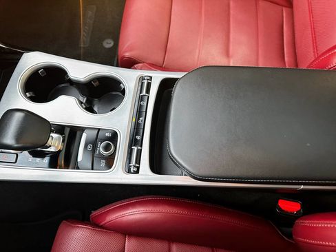 Used 2018 Kia Stinger GT2 image 22