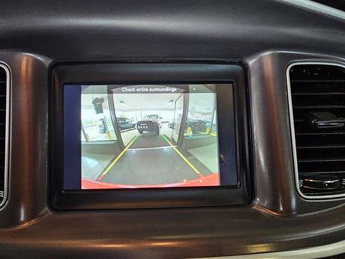 Used 2022 Dodge Charger SXT w/ Leather Interior Group image 18