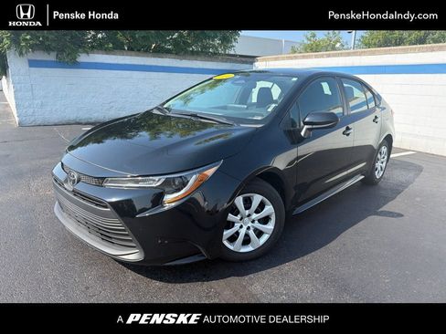 Used 2024 Toyota Corolla LE FWD image 1