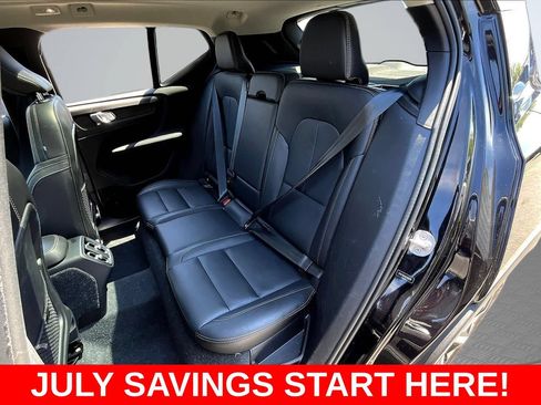 Used 2024 Volvo XC40 B5 Plus AWD/4WD image 28