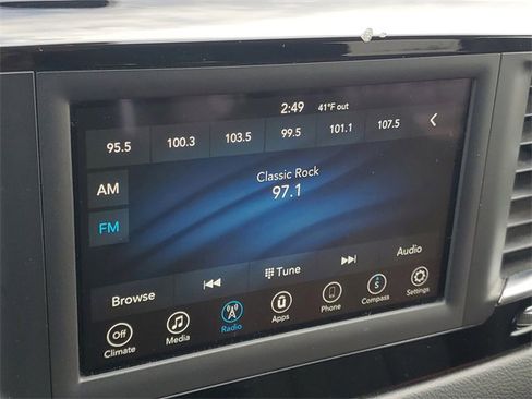 Used 2019 Chrysler Pacifica L image 26