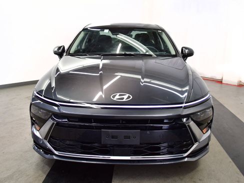 Used 2025 Hyundai Sonata SEL FWD image 3