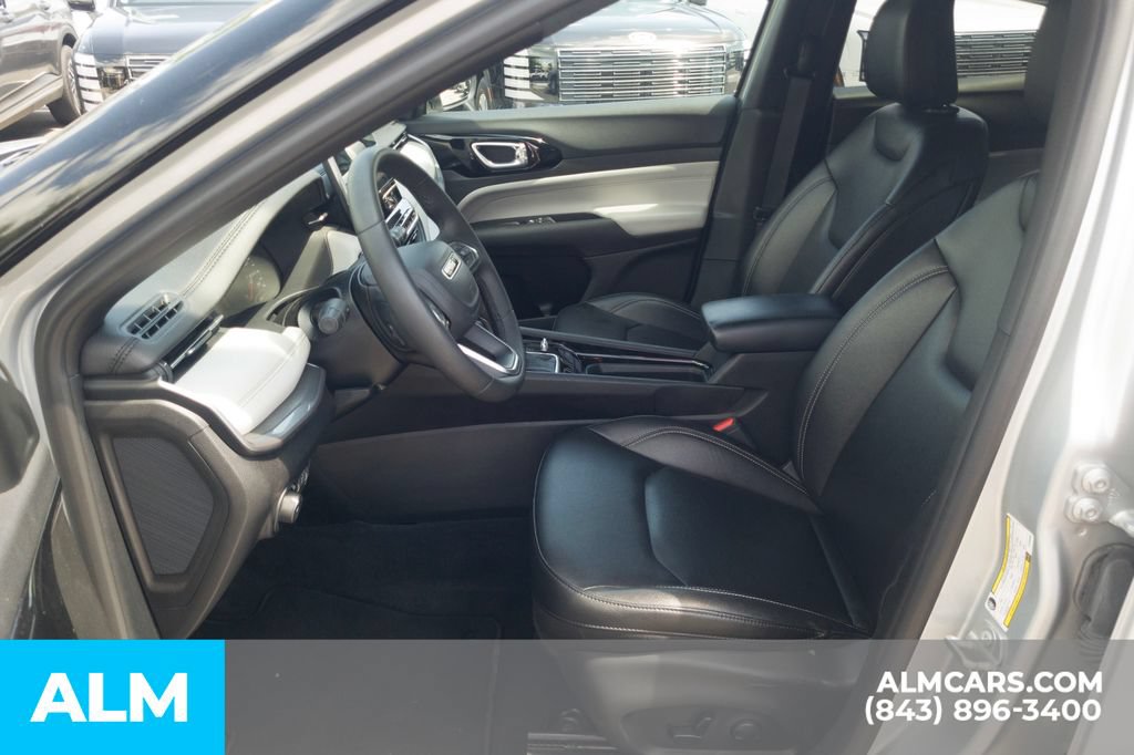 Used 2025 Jeep Compass Limited AWD/4WD image 15