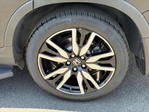 Used 2019 Honda Pilot Touring image 10