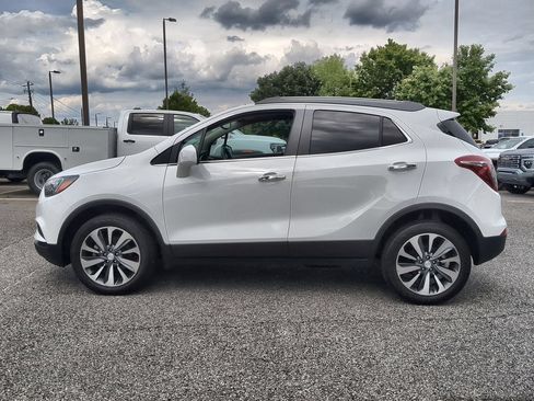 Used 2022 Buick Encore Preferred w/ Safety Package AWD/4WD image 5