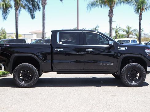 Used 2023 GMC Sierra 1500 SLT w/ SLT Premium Package AWD/4WD image 13