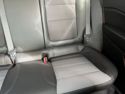 Used 2025 Chevrolet Trax LT image 38