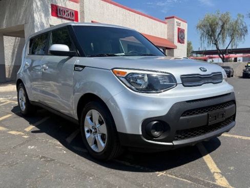 Used 2019 Kia Soul FWD image 1