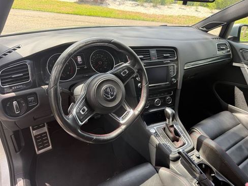 Used 2016 Volkswagen GTI SE FWD image 11