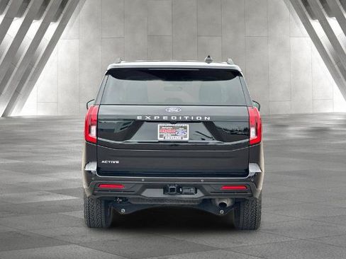 Certified 2025 Ford Expedition Active AWD/4WD image 4