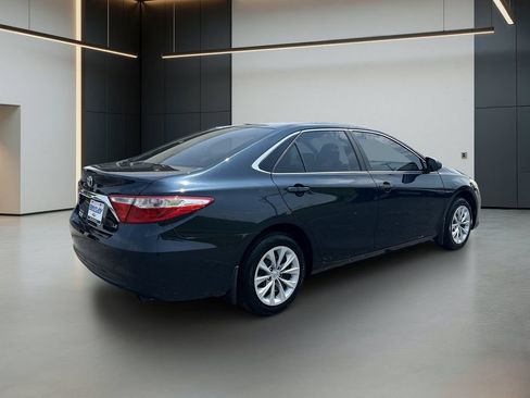 Used 2016 Toyota Camry LE FWD image 6