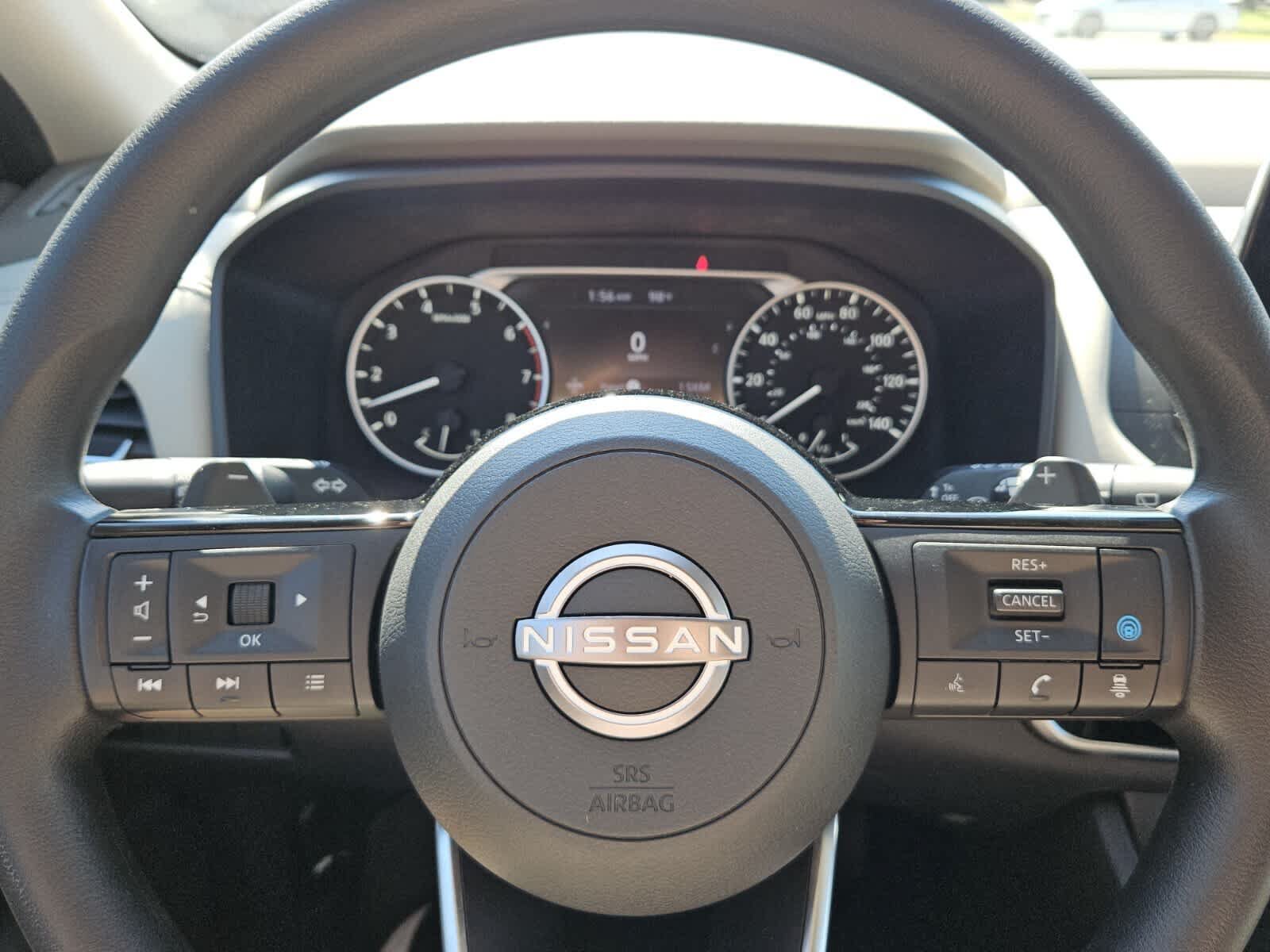 Used 2022 Nissan Rogue SV FWD image 11
