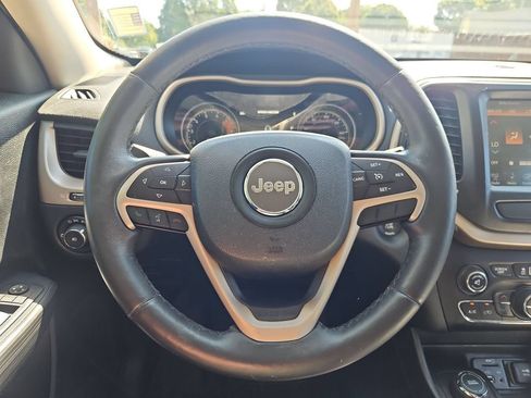 Used 2016 Jeep Cherokee Limited w/ Trailer Tow Group AWD/4WD image 20