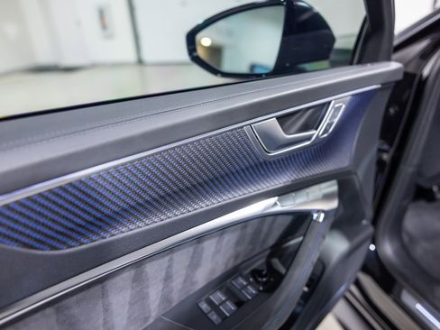 Used 2025 Audi RS 6 performance image 39