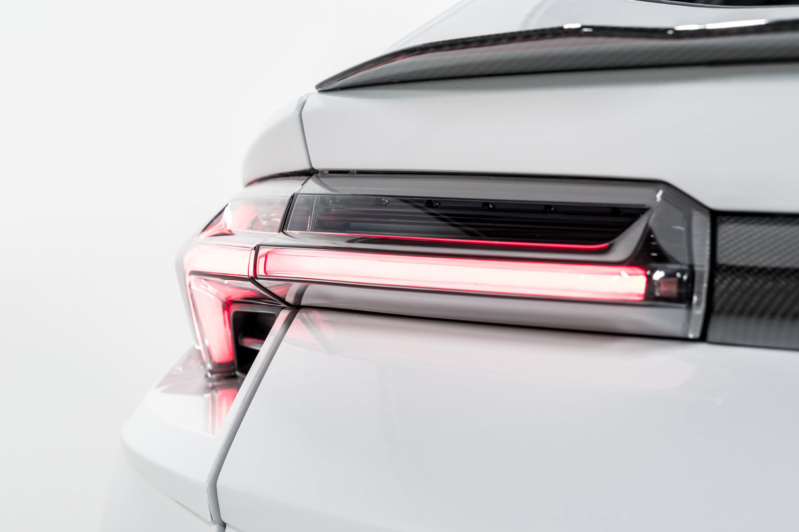 Used 2024 Lamborghini Urus Performante AWD/4WD image 62