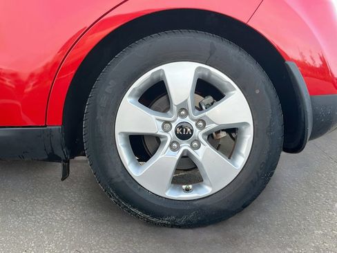 Used 2019 Kia Soul FWD image 27